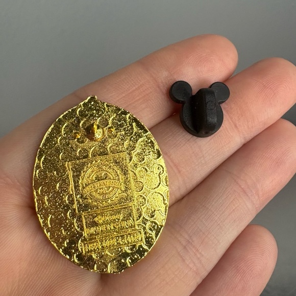 Cinderella Princess Cameo Disney Trading Pin Collectible - Picture 5 of 6